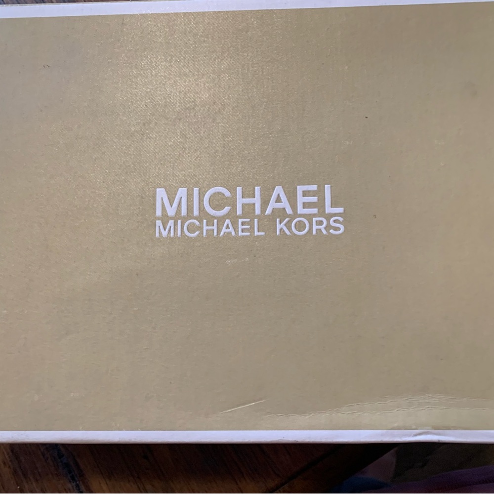 MICHAEL MICHAEL KORS
Keaton Embellished Metallic Leather Slip-On Sneaker New sz9 - Picture 12 of 12